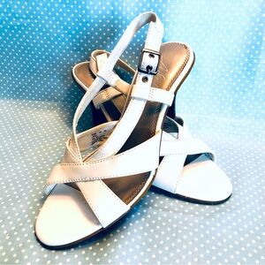 Women’s White Strappy Sandal/Shoe, SZ 8M, Open Toe, Like New, 3” Heel